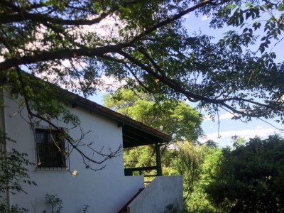 CASA DE CAMPO CON 100 HECTAREAS Y RÍO !!