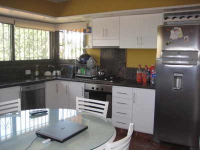 EXCELENTE PROPIEDAD SOBRE EL DIQUESITO 