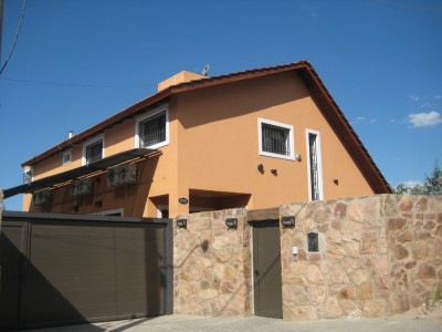 EXCELENTE PROPIEDAD SOBRE EL DIQUESITO 