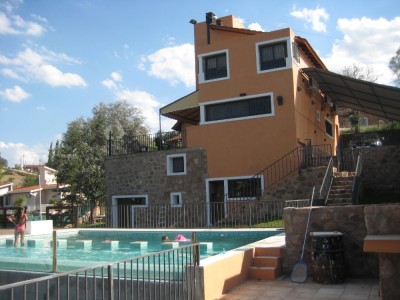 EXCELENTE PROPIEDAD SOBRE EL DIQUESITO 