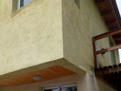 DUPLEX DE 2 DORMITORIOS CON COCHERA Y PILETA 