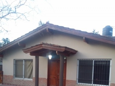 COMPLEJO EN VILLA DEL LAGO, CASA DE FAMILIA + 6 DEPARTAMENTOS !!