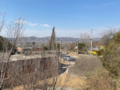 TERRENO CON ESPECTACULAR VISTA !!