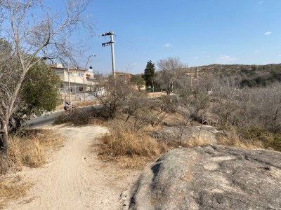 TERRENO CON ESPECTACULAR VISTA !!