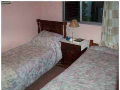 casa impecable a pocas cuadras del centro