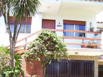 casa impecable a pocas cuadras del centro