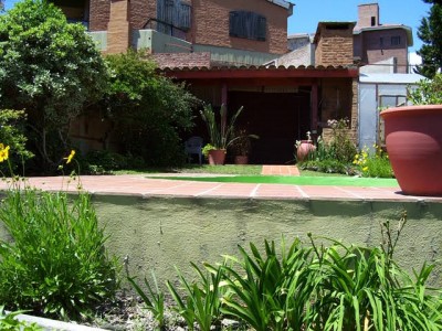 casa impecable a pocas cuadras del centro