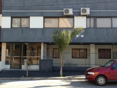 DEPARTAMENTO CON COCHERA Y PILETA !!