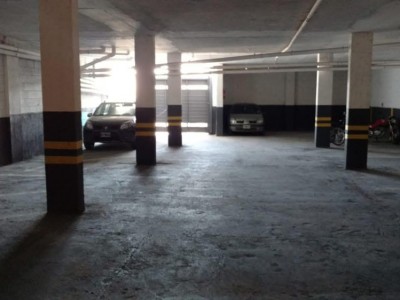 DEPARTAMENTO CON COCHERA Y PILETA !!