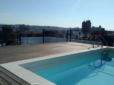 DEPARTAMENTO CON COCHERA Y PILETA !!