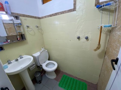 CHALET INTERNO DE 2 DORMITORIOS CON QUINCHO !!