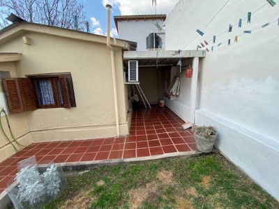 CHALET INTERNO DE 2 DORMITORIOS CON QUINCHO !!