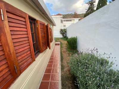 CHALET INTERNO DE 2 DORMITORIOS CON QUINCHO !!