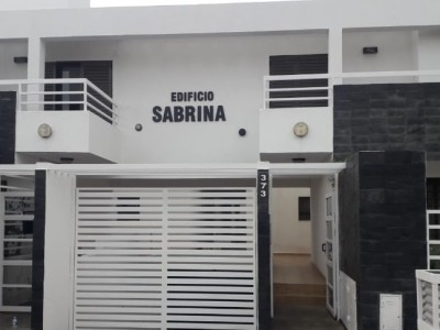 Departamento con cochera en el centro