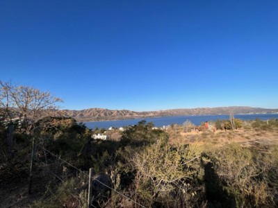 ESPECTACULAR  FRACCION CON VISTA AL LAGO !!