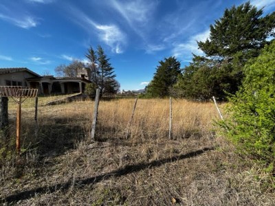 TERRENO PLANO CON MUY LINDA VISTA EN LAGO AZUL !!