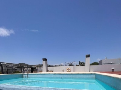 DEPARTAMENTO DE CATEGORÍA CON PILETA SOBRE EL RÍO