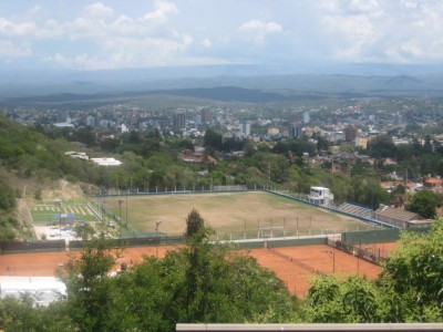 CASA CON PILETA