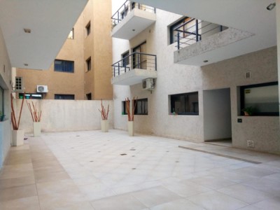 DEPARTAMENTO EN PLANTA BAJA CON GRAN PATIO !!