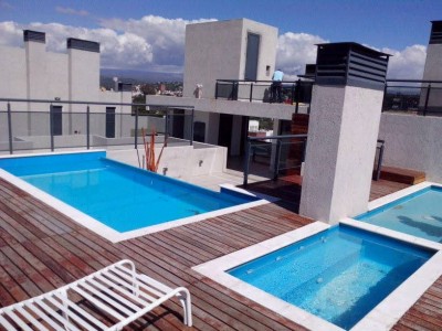 DEPARTAMENTO EN PLANTA BAJA CON GRAN PATIO !!