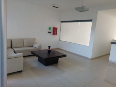 DEPARTAMENTO EN PLANTA BAJA CON GRAN PATIO !!