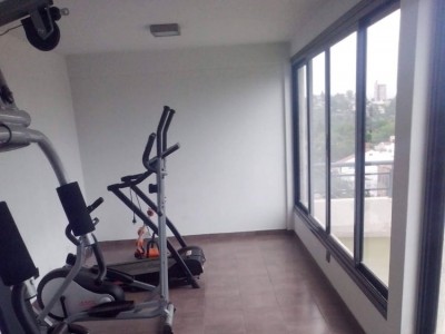 DEPARTAMENTO EN PLANTA BAJA CON GRAN PATIO !!