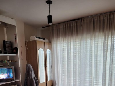 OPORTUNIDAD, DEPARTAMENTO EN PLENO CENTRO SOBRE CALLE PRINCIPAL !!