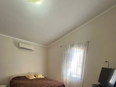 CASA CON PILETA VILLA DEL LAGO