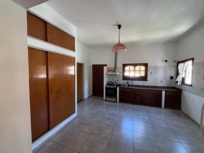 CASA EN EXCELENTE BARRIO 