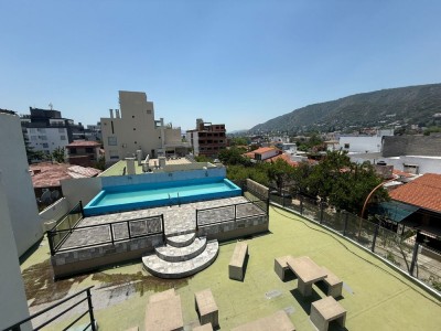 DEPARTAMENTO CON PILETA