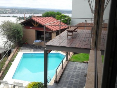 CASA CON PILETA