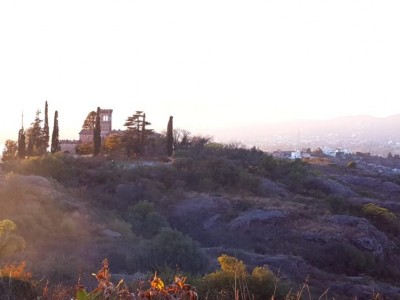 TERRENO CON VISTA EN VILLA DEL LAGO