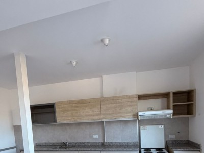 DUPLEX 2 DORM. PLENO CENTRO