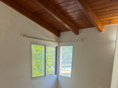 DUPLEX DE 2 DORMITORIOS CON COCHERA Y PILETA 